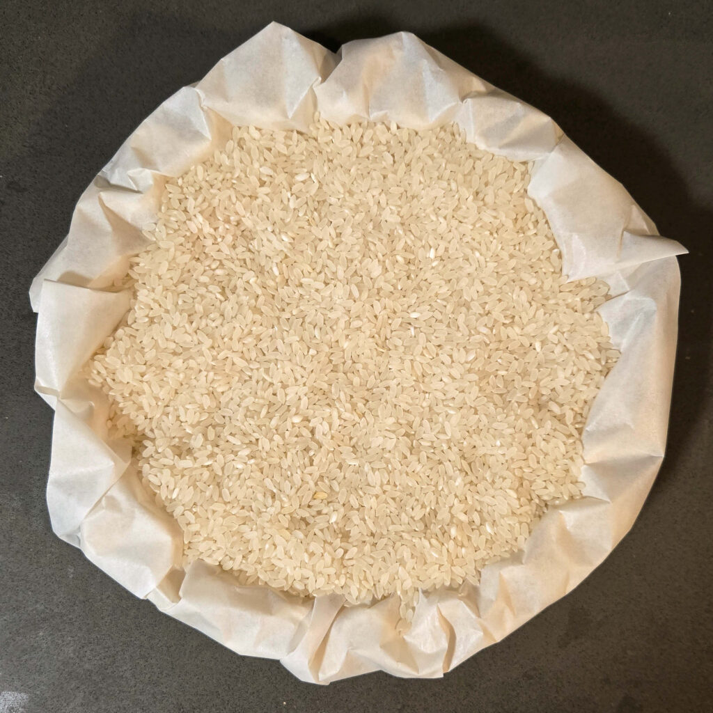 using rice to blind bake a pie crust