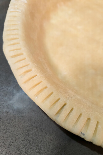 pie crust edge design using a fork