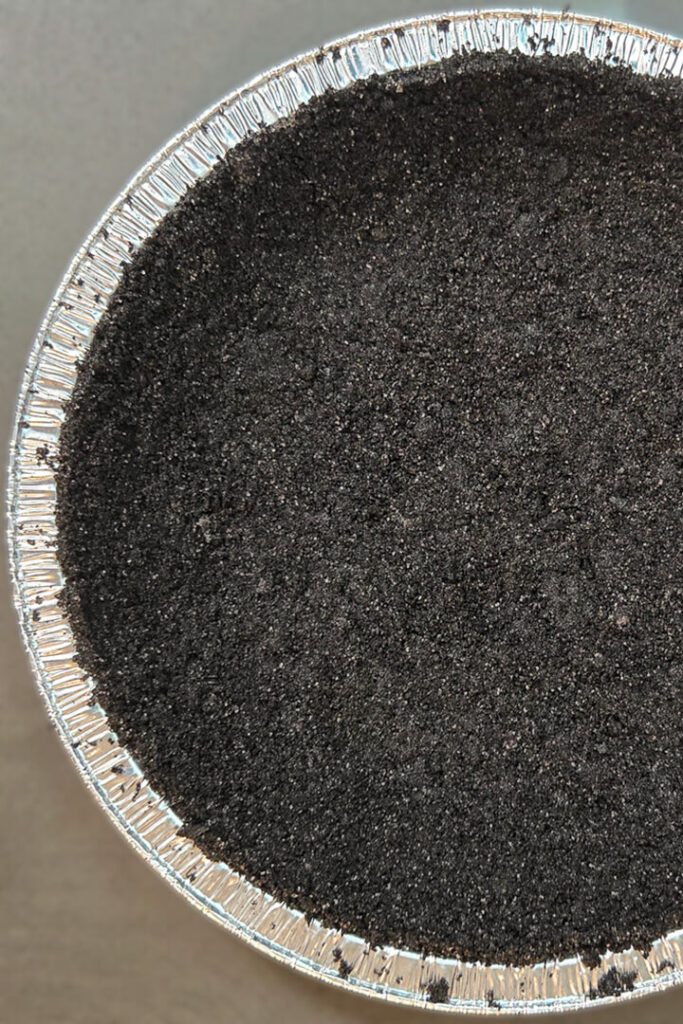 close up shot for an Oreo pie crust recipe