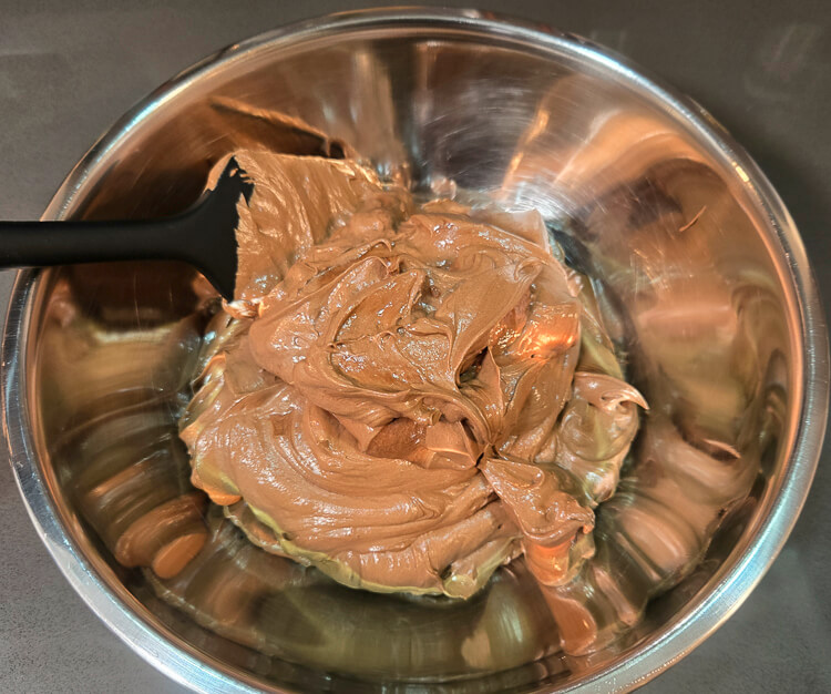 whipped chocolate, egg, and butter mixture: the base of a chocolate mousse used to fill French silk pie