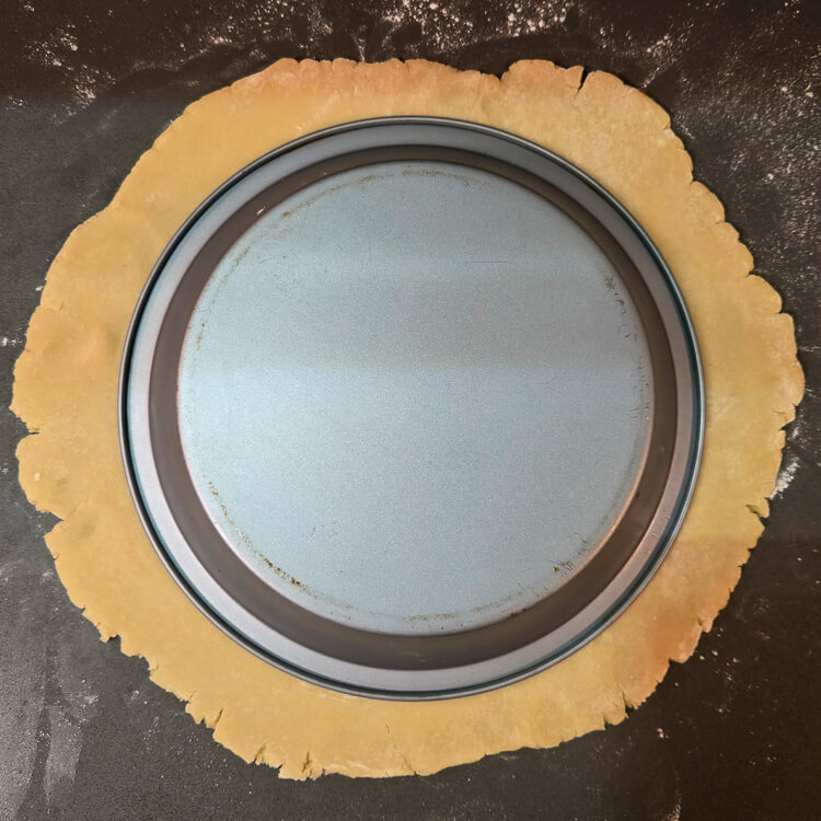 shortcrust pastry rolled out large enough to fit into a 9" pie tin