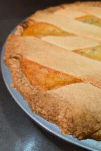 Pastiera Napoletana: close up photo showing shortcrust pastry lattice